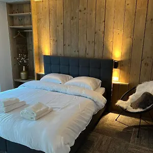 Grote In Centrum Met Badkamer ! Belgique